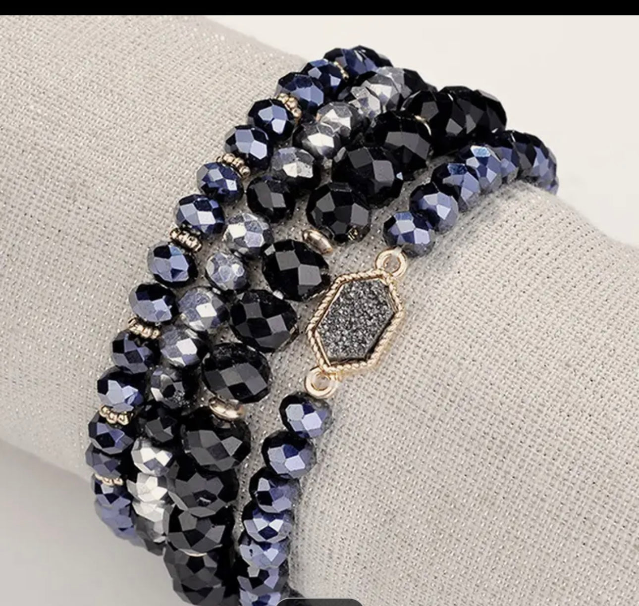 Black bracelet set